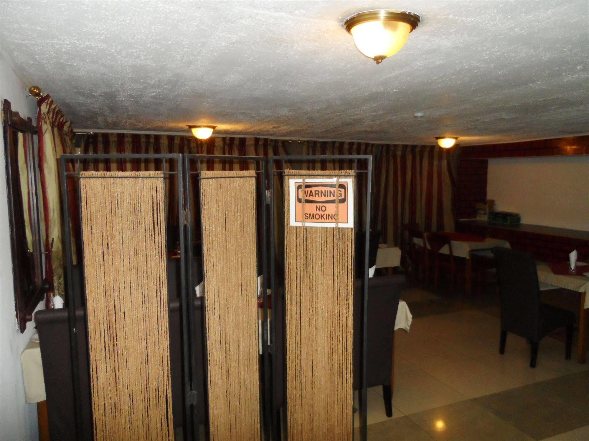 קומסי Hotel De Texas מראה חיצוני תמונה