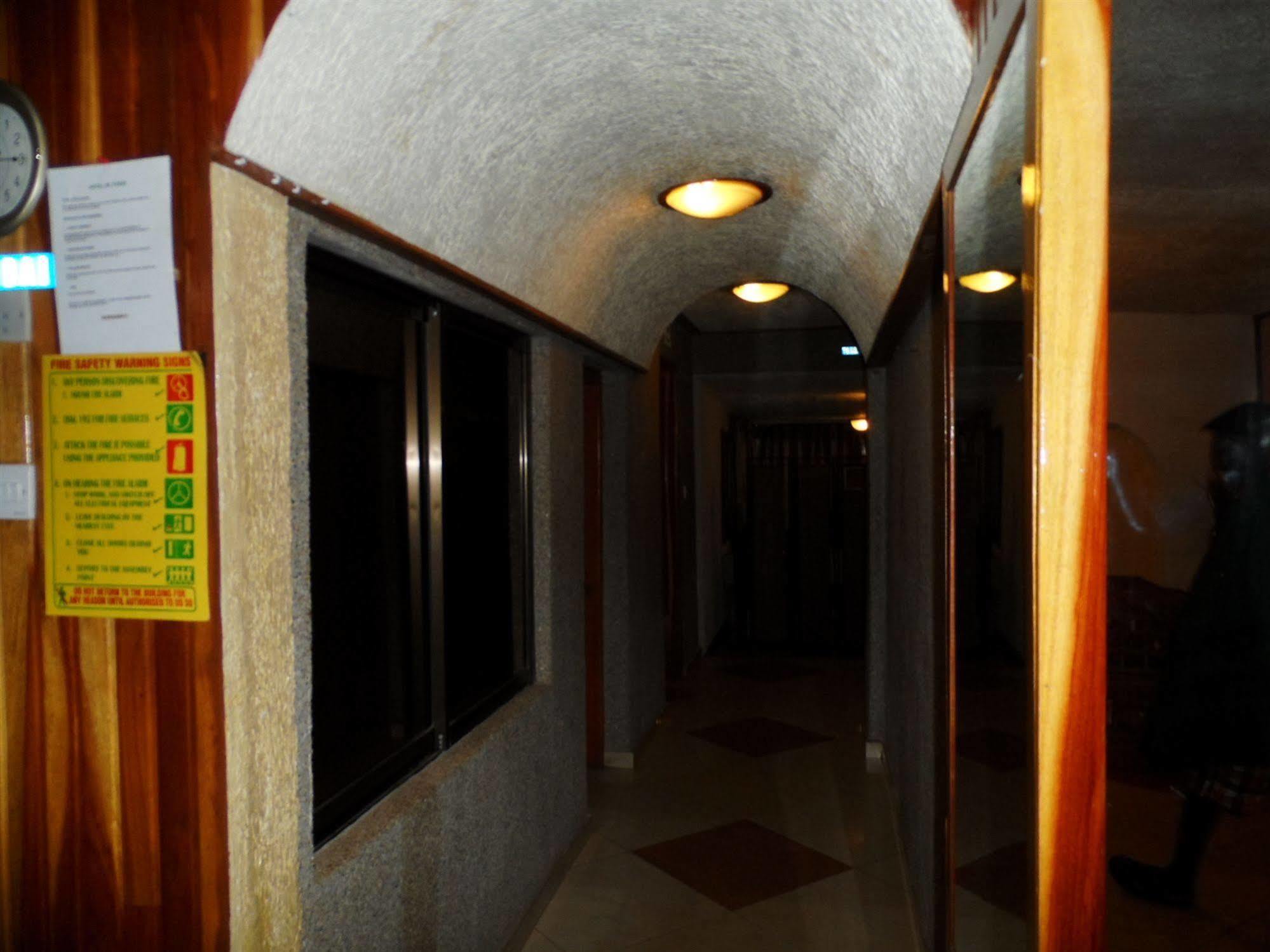 קומסי Hotel De Texas מראה חיצוני תמונה
